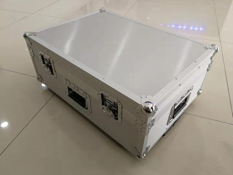 LED屏航空箱